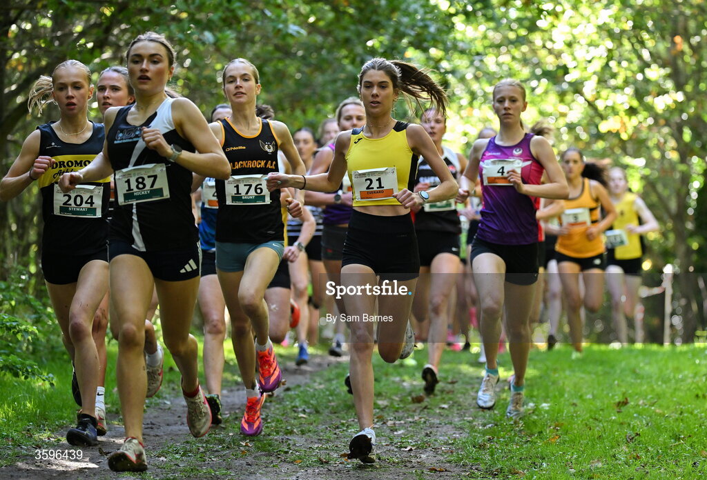 18 October 2026; Fiona Everard of Bandon AC, Cork, centre, on her way to winning the Senior Women 6000m during the Autumn Open Cross Country International at the Sport Ireland Campus in Dublin. Photo by Sam Barnes/Sportsfile