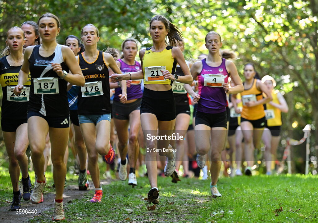 18 October 2026; Fiona Everard of Bandon AC, Cork, centre, on her way to winning the Senior Women 6000m during the Autumn Open Cross Country International at the Sport Ireland Campus in Dublin. Photo by Sam Barnes/Sportsfile