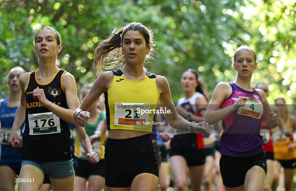 18 October 2026; Fiona Everard of Bandon AC, Cork, centre, on her way to winning the Senior Women 6000m during the Autumn Open Cross Country International at the Sport Ireland Campus in Dublin. Photo by Sam Barnes/Sportsfile