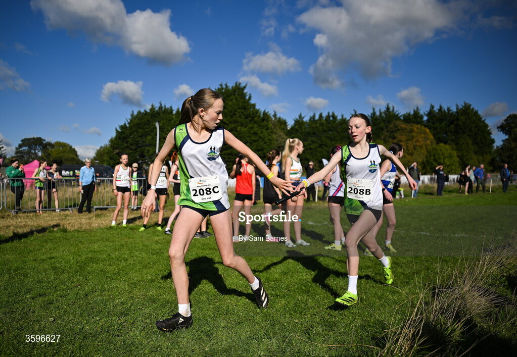 18 October 2026; Athletes from Moy Valley AC, Mayo, competing in the U15 Girls 4x1000m Relay during the Autumn Open Cross Country International at the Sport Ireland Campus in Dublin. Photo by Sam Barnes/Sportsfile