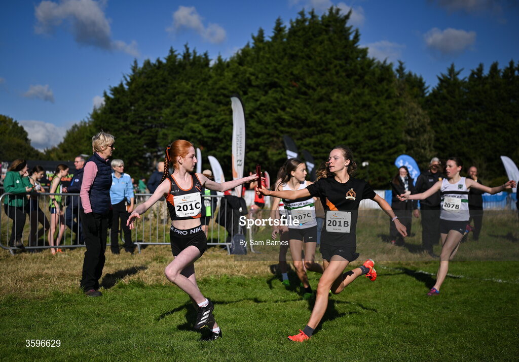 18 October 2026; Athletes from Clonliffe Harriers AC, Dublin, competing in the U15 Girls 4x1000m Relay during the Autumn Open Cross Country International at the Sport Ireland Campus in Dublin. Photo by Sam Barnes/Sportsfile