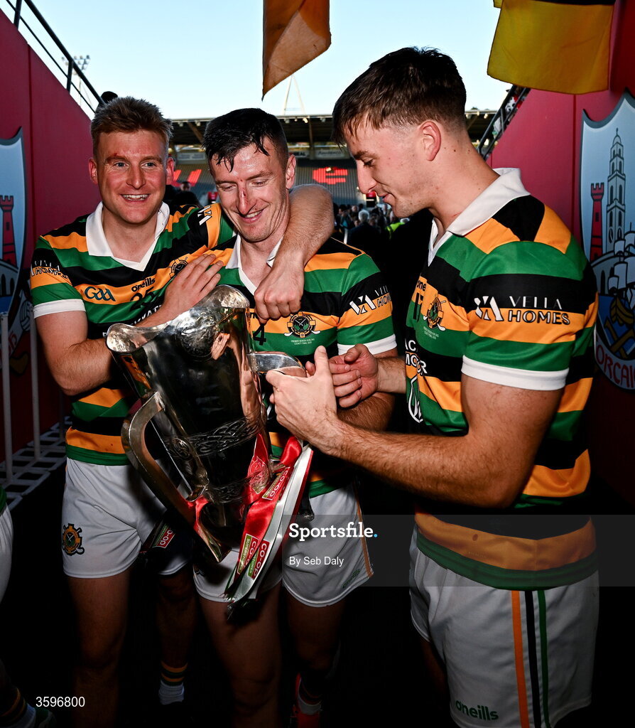 18 October 2026; Glen Rovers players Patrick Horgan, centre, David Dooling, left, and Simon Kennefick with the Seán Óg Murphy Cup after their side's victory in the Cork County Premier Senior Club Hurling Championship final match between Glen Rovers and St Finbarr's at SuperValu Páirc Uí Chaoimh in Cork. Photo by Seb Daly/Sportsfile
