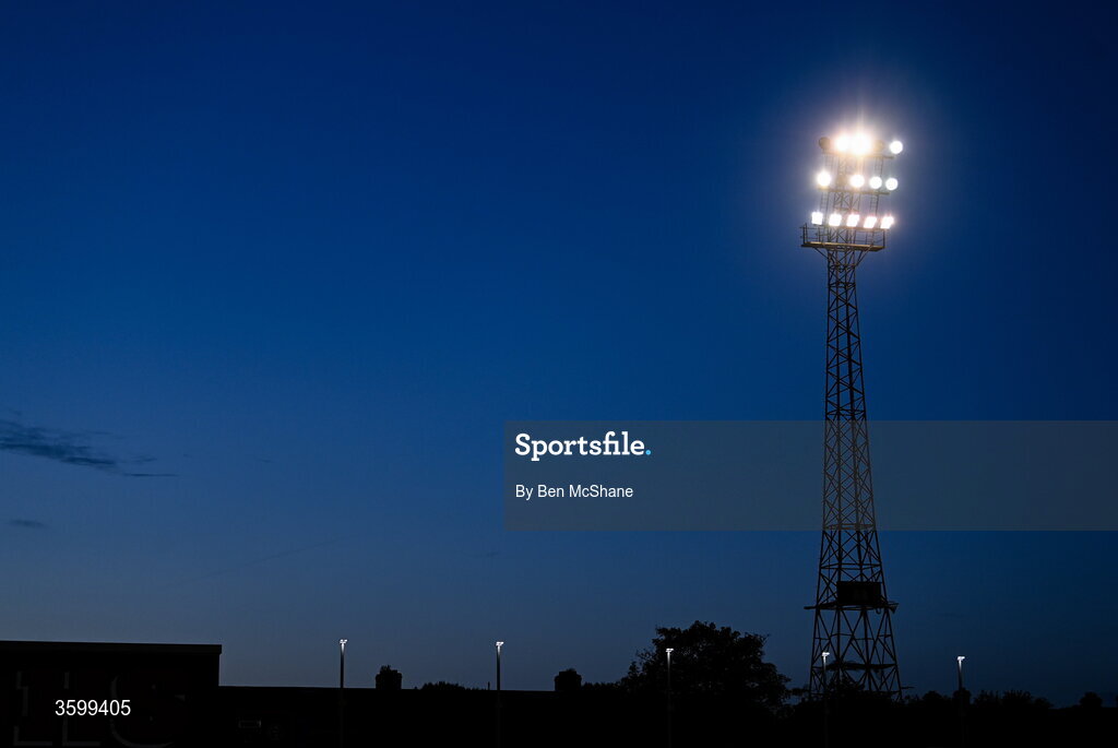23 October 2026; A floodlight inside Dalymount Park is seen before the SSE Airtricity Men's Premier Division match between Bohemians and Shelbourne at Dalymount Park in Dublin. Photo by Ben McShane/Sportsfile