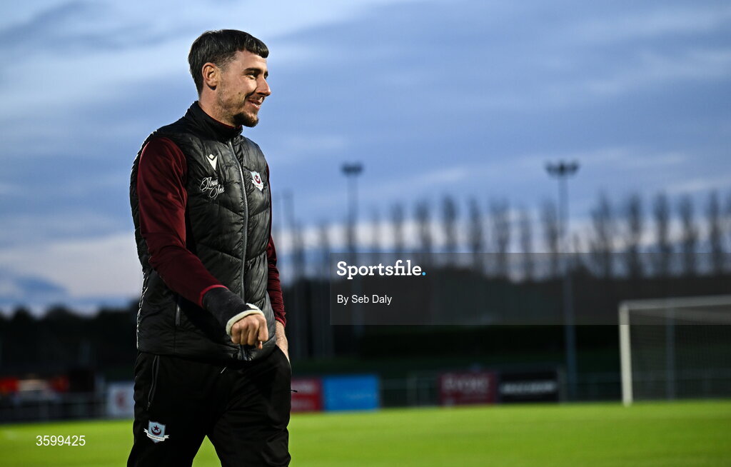 23 October 2026; Drogheda United goalkeeper Luke Dennison before the SSE Airtricity Men's Premier Division match between Waterford and Drogheda United at RSC in Waterford. Photo by Seb Daly/Sportsfile