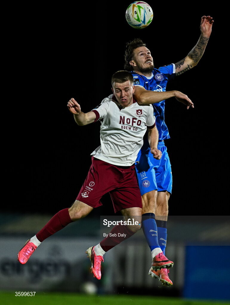 23 October 2026; Warren Davis of Drogheda United in action against Kevin Long of Waterford during the SSE Airtricity Men's Premier Division match between Waterford and Drogheda United at RSC in Waterford. Photo by Seb Daly/Sportsfile