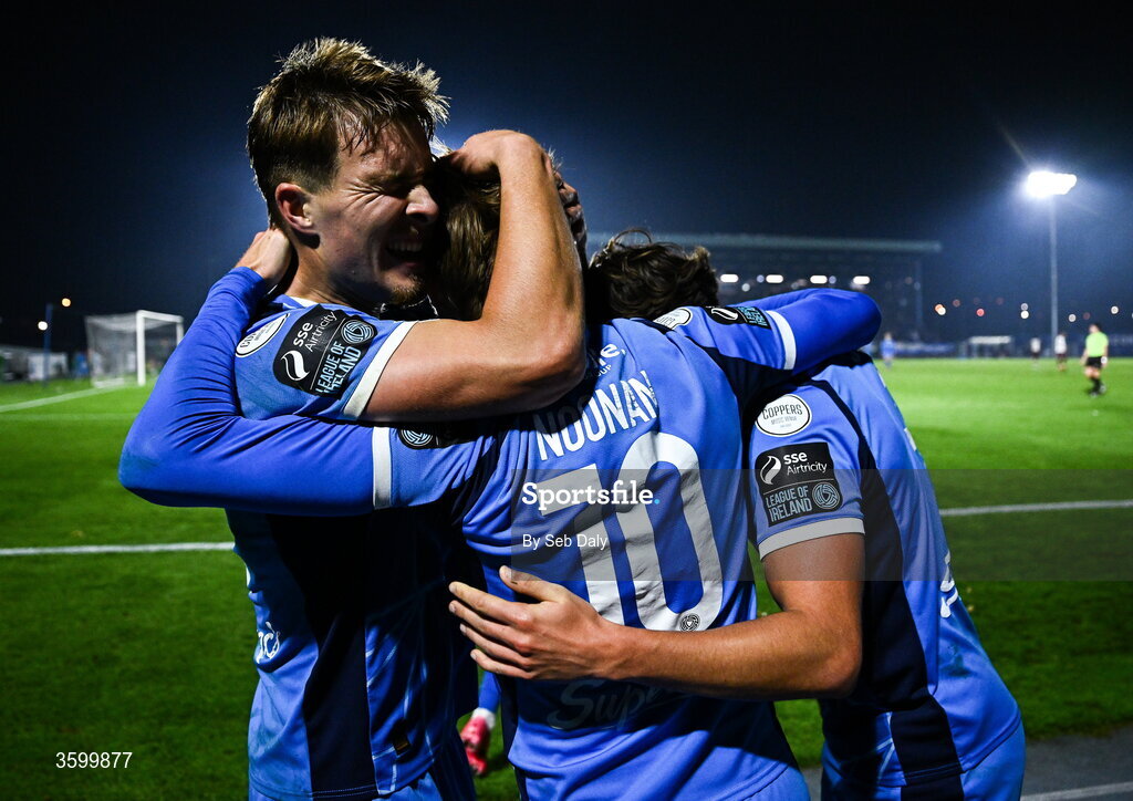 23 October 2026; Conan Noonan of Waterford, centre, celebrates with teammate Tommy Lonergan, left, after scoring their side's second goal during the SSE Airtricity Men's Premier Division match between Waterford and Drogheda United at RSC in Waterford. Photo by Seb Daly/Sportsfile