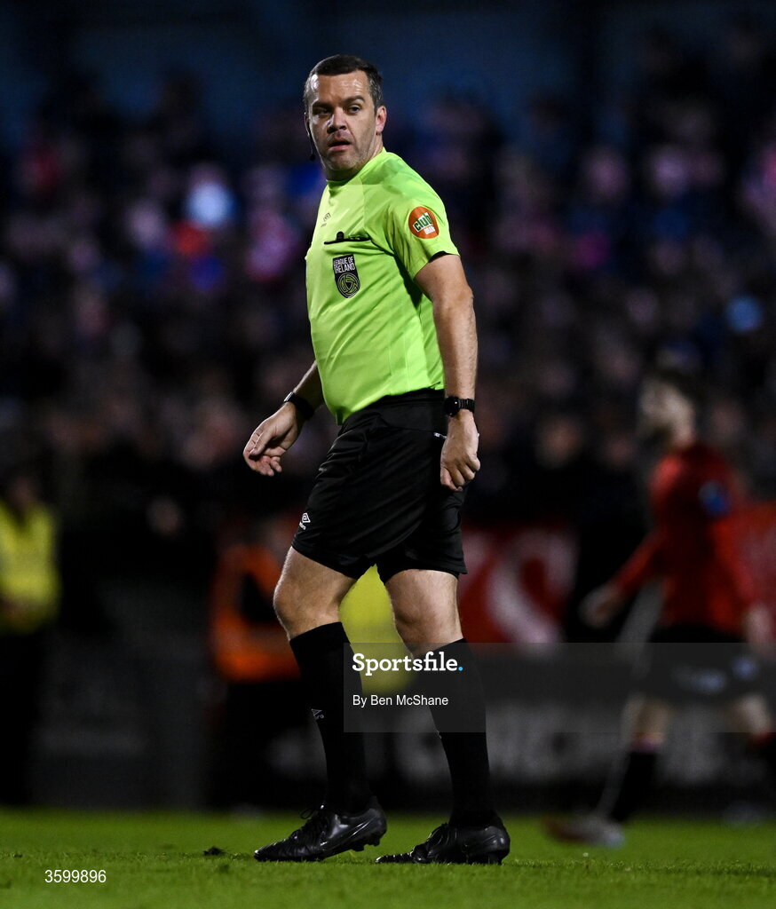 23 October 2026; Referee Robert Harvey during the SSE Airtricity Men's Premier Division match between Bohemians and Shelbourne at Dalymount Park in Dublin. Photo by Ben McShane/Sportsfile
