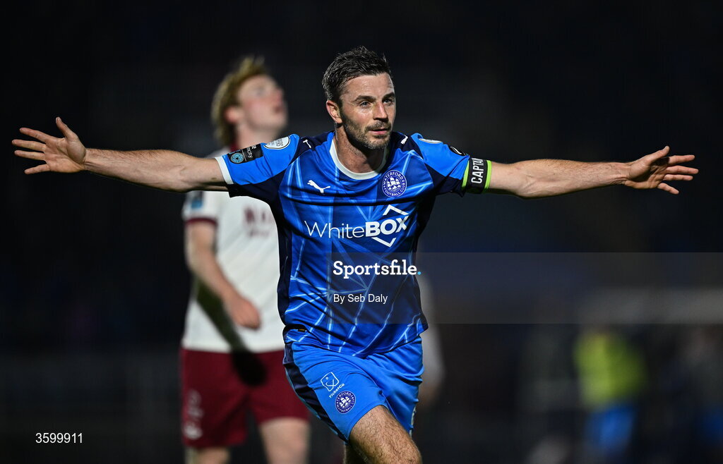 23 October 2026; Pádraig Amond of Waterford celebrates after scoring his side's third goal during the SSE Airtricity Men's Premier Division match between Waterford and Drogheda United at RSC in Waterford. Photo by Seb Daly/Sportsfile