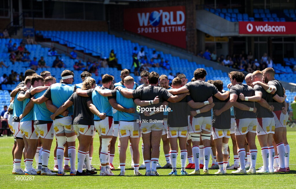 24 October 2026; Ulster players huddle ahead of the United Rugby Championship match between Vodacom Bulls and Ulster at Loftus Versfeld in Pretoria, South Africa. Photo by Nic Bothma/Sportsfile