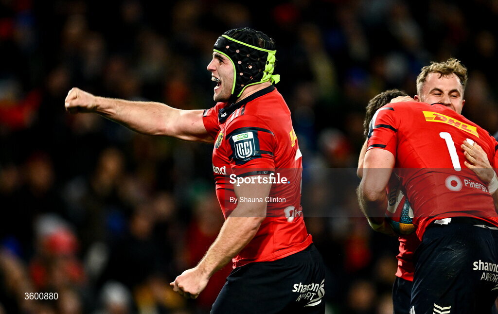 24 October 2026; Alex Kendellen of Munster celebrates his side's opening try, scored by team-mate Shane Daly during the United Rugby Championship match between Leinster and Munster at the Aviva Stadium in Dublin. Photo by Shauna Clinton/Sportsfile