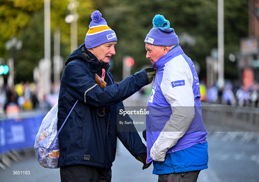 25 October 2026; Race Director Jim Aughney, left, with John McGuinness before the 2026 Irish Life Dublin Marathon, as thousands of runners took to the streets of Dublin for the 45th running of the event. Photo by Sam Barnes/Sportsfile