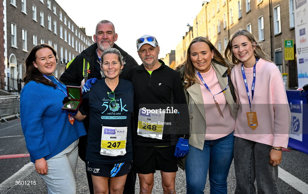25 October 2026; Lord Mayor Dublin Marathon medal recipient Brenda Okeeffe Miere, 247, with family during the 2026 Irish Life Dublin Marathon, as thousands of runners took to the streets of Dublin for the 45th running of the event. Photo by Sam Barnes/Sportsfile