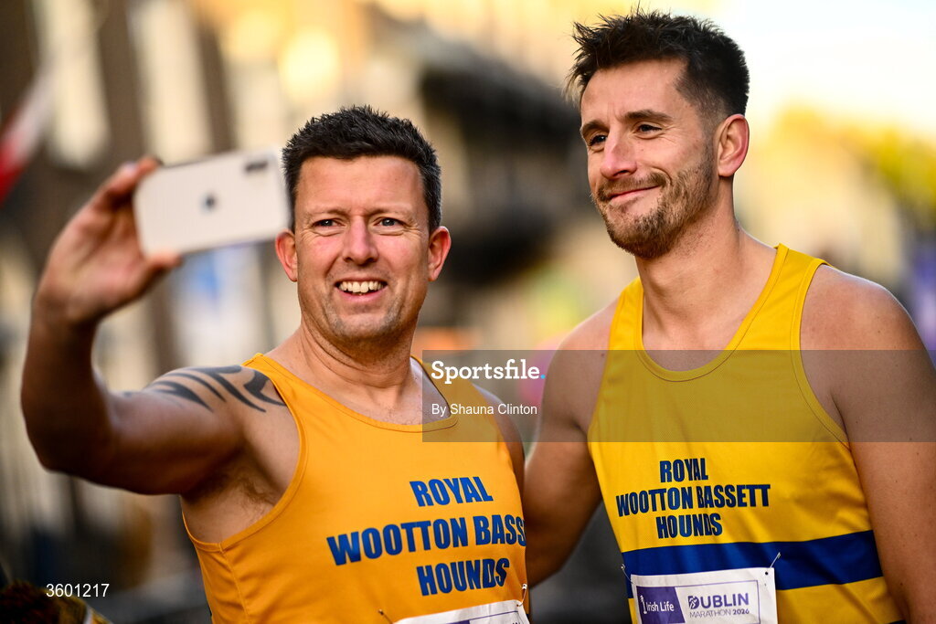 25 October 2026; Participants before the 2026 Irish Life Dublin Marathon, as thousands of runners took to the streets of Dublin for the 45th running of the event. Photo by Shauna Clinton/Sportsfile