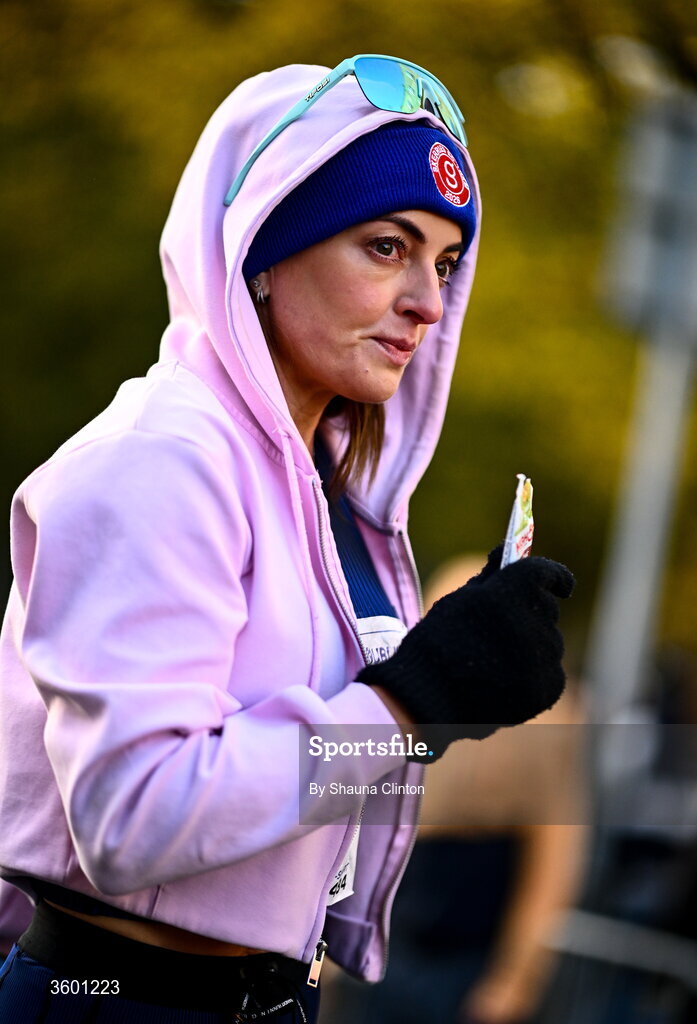 25 October 2026; Participants before before the 2026 Irish Life Dublin Marathon, as thousands of runners took to the streets of Dublin for the 45th running of the event. Photo by Shauna Clinton/Sportsfile