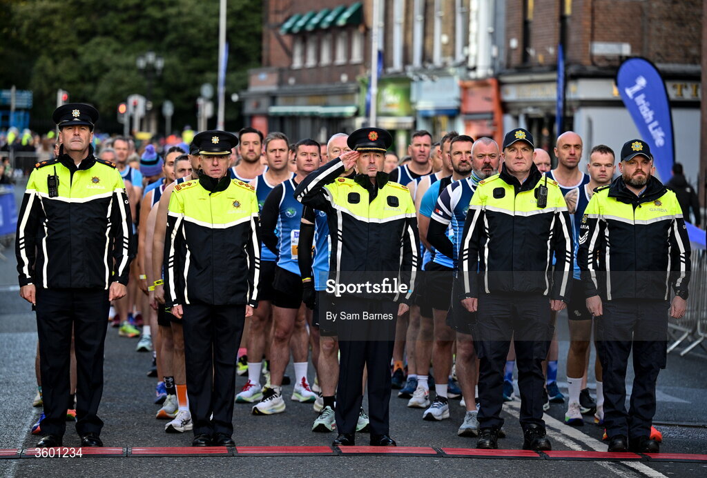 25 October 2026; Members of An Garda Síochána before the 2026 Irish Life Dublin Marathon, as thousands of runners took to the streets of Dublin for the 45th running of the event. Photo by Sam Barnes/Sportsfile