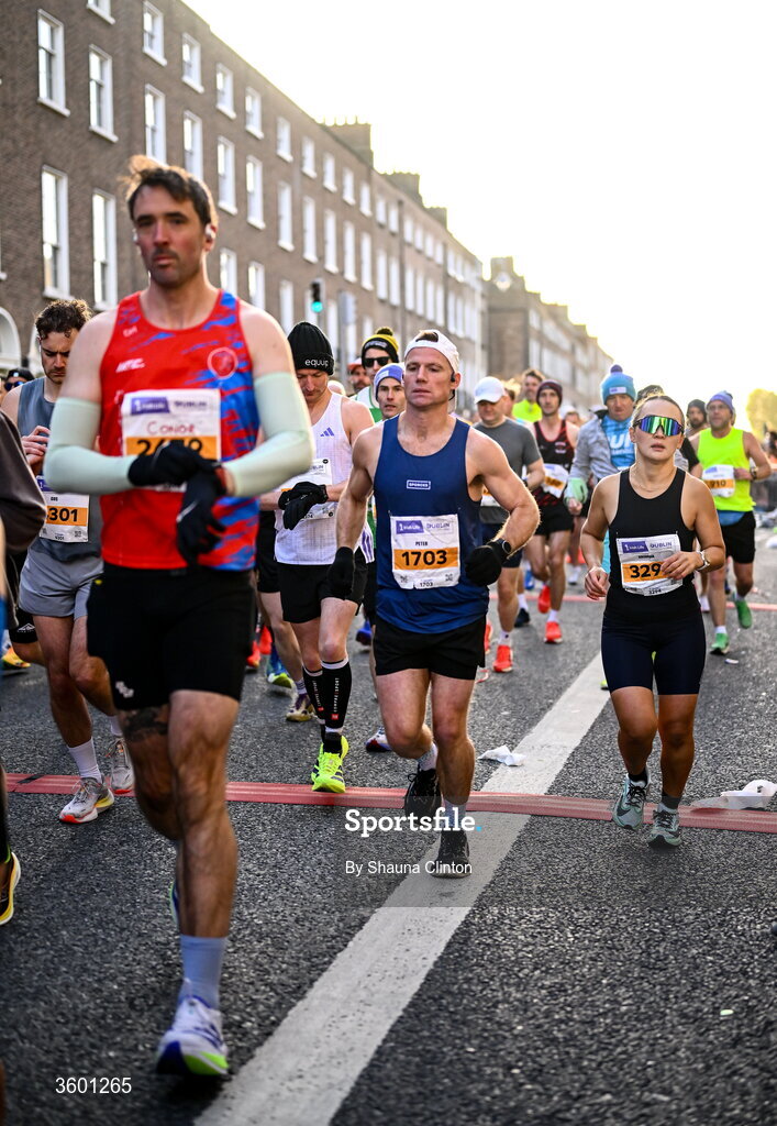 25 October 2026; Participants during the 2026 Irish Life Dublin Marathon, as thousands of runners took to the streets of Dublin for the 45th running of the event. Photo by Shauna Clinton/Sportsfile