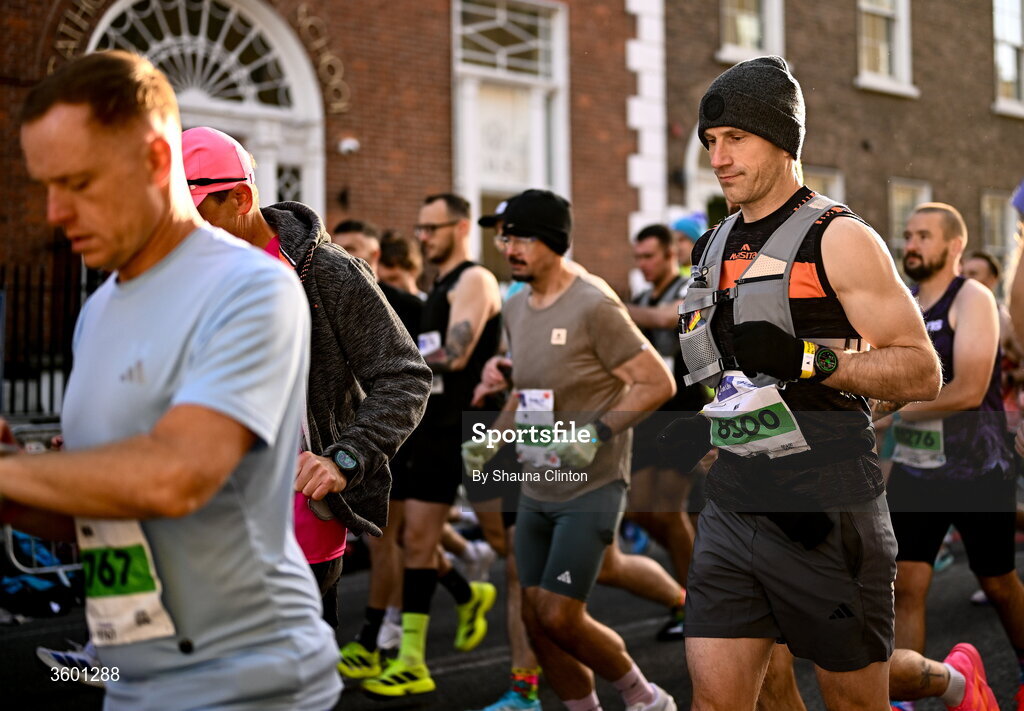 25 October 2026; Participants during the 2026 Irish Life Dublin Marathon, as thousands of runners took to the streets of Dublin for the 45th running of the event. Photo by Shauna Clinton/Sportsfile