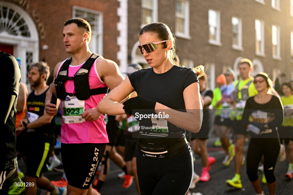25 October 2026; Participants during the 2026 Irish Life Dublin Marathon, as thousands of runners took to the streets of Dublin for the 45th running of the event. Photo by Shauna Clinton/Sportsfile