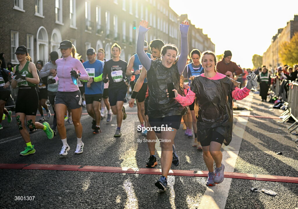 25 October 2026; Participants during the 2026 Irish Life Dublin Marathon, as thousands of runners took to the streets of Dublin for the 45th running of the event. Photo by Shauna Clinton/Sportsfile