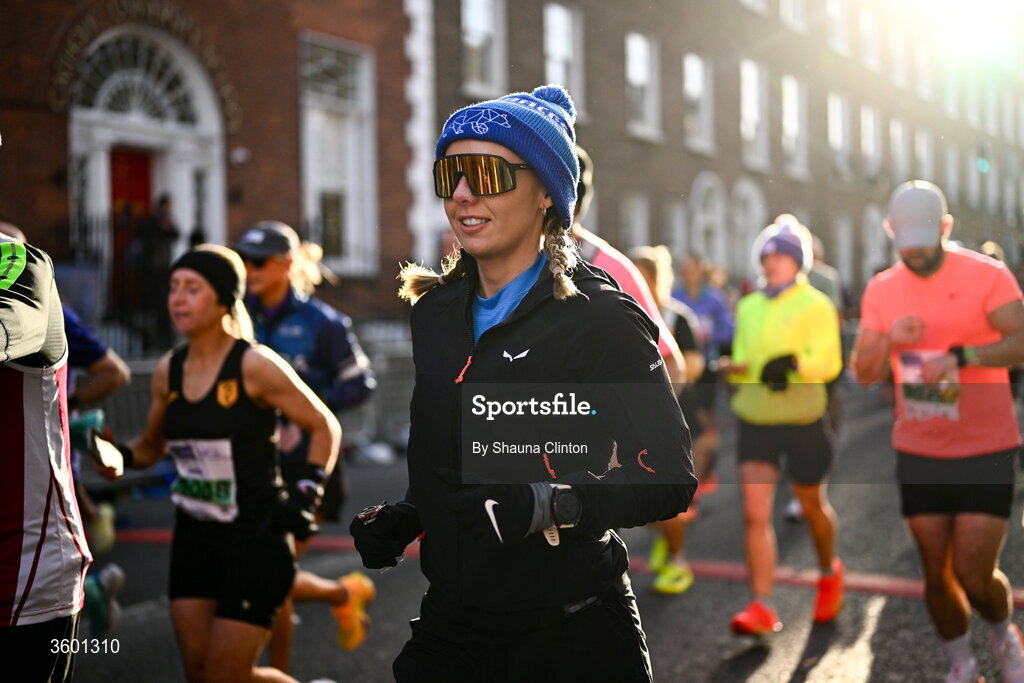 25 October 2026; Participants during the 2026 Irish Life Dublin Marathon, as thousands of runners took to the streets of Dublin for the 45th running of the event. Photo by Shauna Clinton/Sportsfile