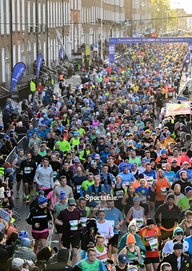 25 October 2026; Participants during the 2026 Irish Life Dublin Marathon, as thousands of runners took to the streets of Dublin for the 45th running of the event. Photo by Sam Barnes/Sportsfile