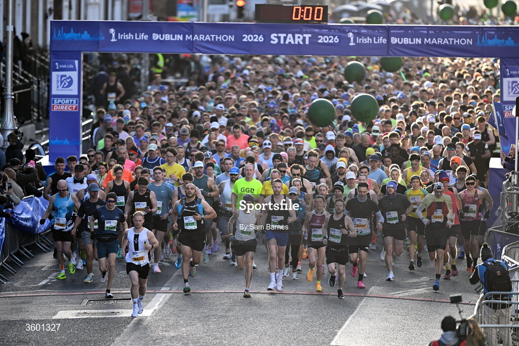 25 October 2026; Participants during the 2026 Irish Life Dublin Marathon, as thousands of runners took to the streets of Dublin for the 45th running of the event. Photo by Sam Barnes/Sportsfile