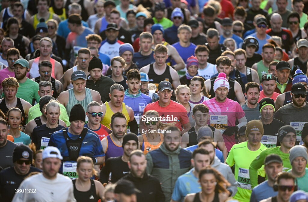 25 October 2026; Participants during the 2026 Irish Life Dublin Marathon, as thousands of runners took to the streets of Dublin for the 45th running of the event. Photo by Sam Barnes/Sportsfile