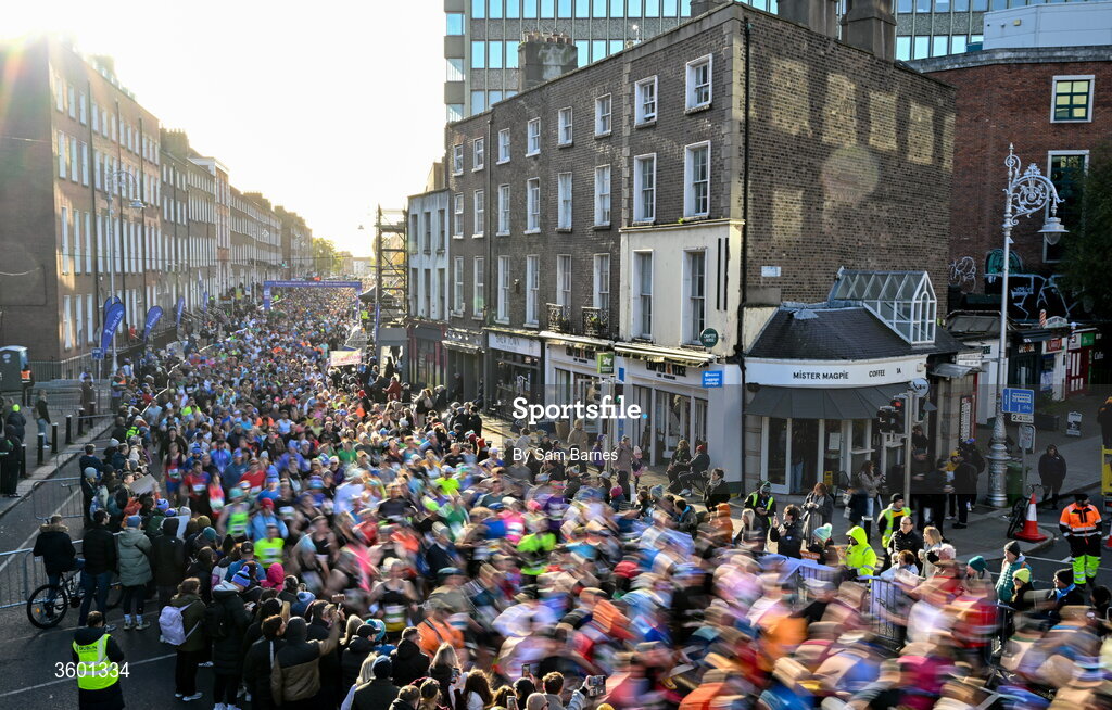 25 October 2026; Participants during the 2026 Irish Life Dublin Marathon, as thousands of runners took to the streets of Dublin for the 45th running of the event. Photo by Sam Barnes/Sportsfile