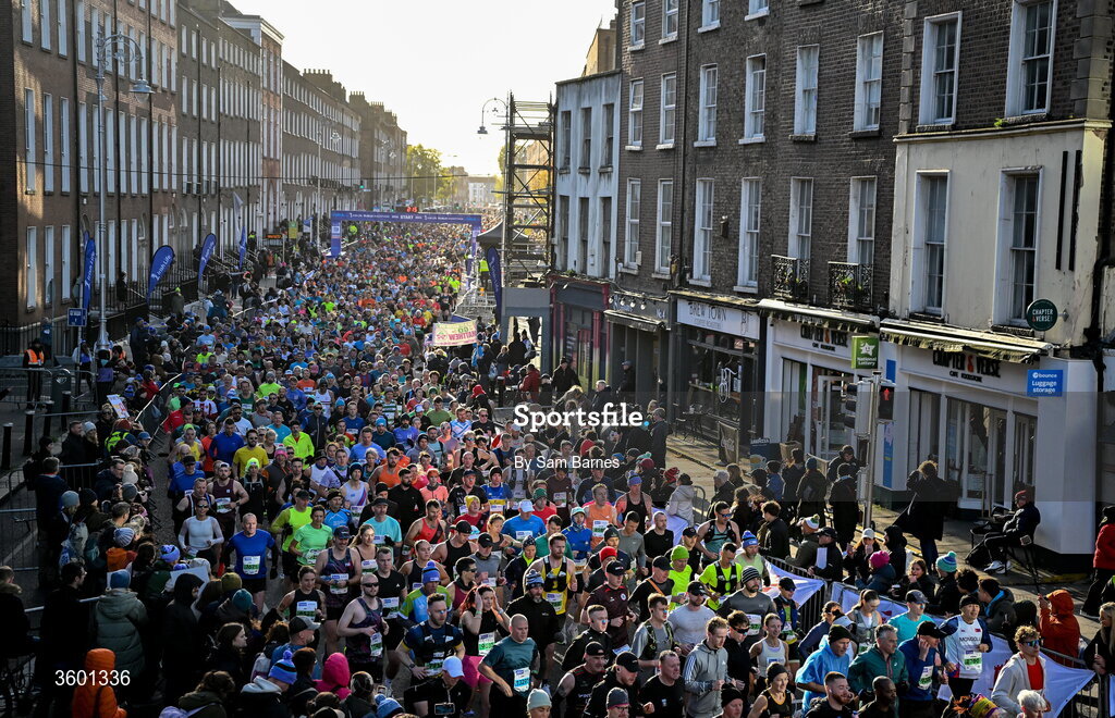 25 October 2026; Participants during the 2026 Irish Life Dublin Marathon, as thousands of runners took to the streets of Dublin for the 45th running of the event. Photo by Sam Barnes/Sportsfile