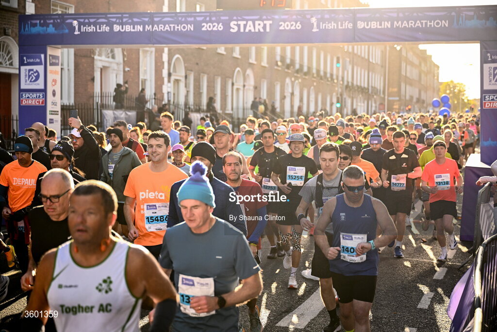 25 October 2026; Participants during the 2026 Irish Life Dublin Marathon, as thousands of runners took to the streets of Dublin for the 45th running of the event. Photo by Shauna Clinton/Sportsfile