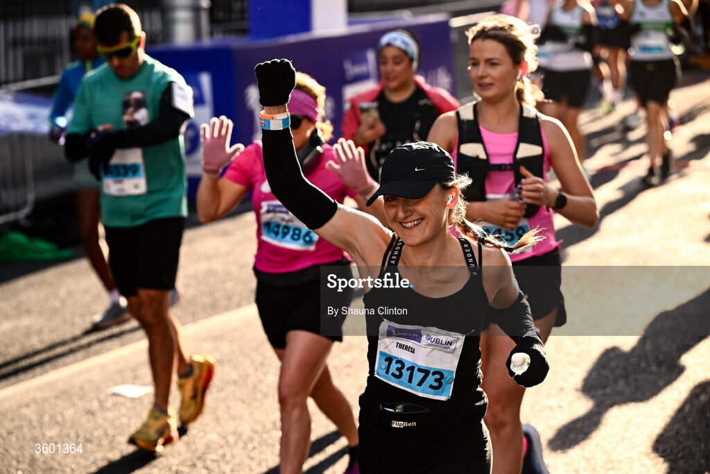 25 October 2026; Participants during the 2026 Irish Life Dublin Marathon, as thousands of runners took to the streets of Dublin for the 45th running of the event. Photo by Shauna Clinton/Sportsfile