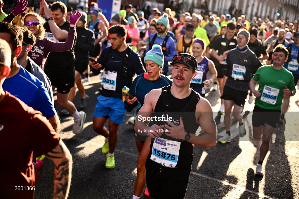25 October 2026; Participants during the 2026 Irish Life Dublin Marathon, as thousands of runners took to the streets of Dublin for the 45th running of the event. Photo by Shauna Clinton/Sportsfile