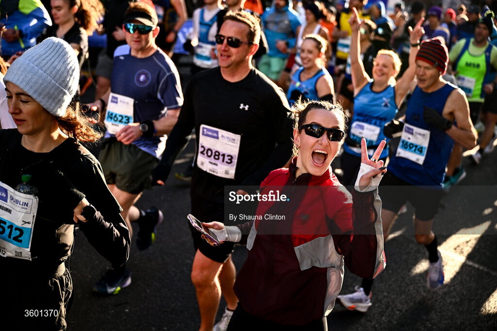 25 October 2026; Participants during the 2026 Irish Life Dublin Marathon, as thousands of runners took to the streets of Dublin for the 45th running of the event. Photo by Shauna Clinton/Sportsfile