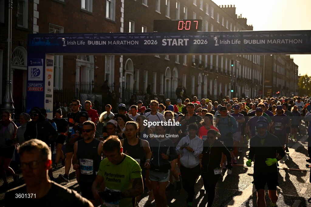 25 October 2026; Participants during the 2026 Irish Life Dublin Marathon, as thousands of runners took to the streets of Dublin for the 45th running of the event. Photo by Shauna Clinton/Sportsfile