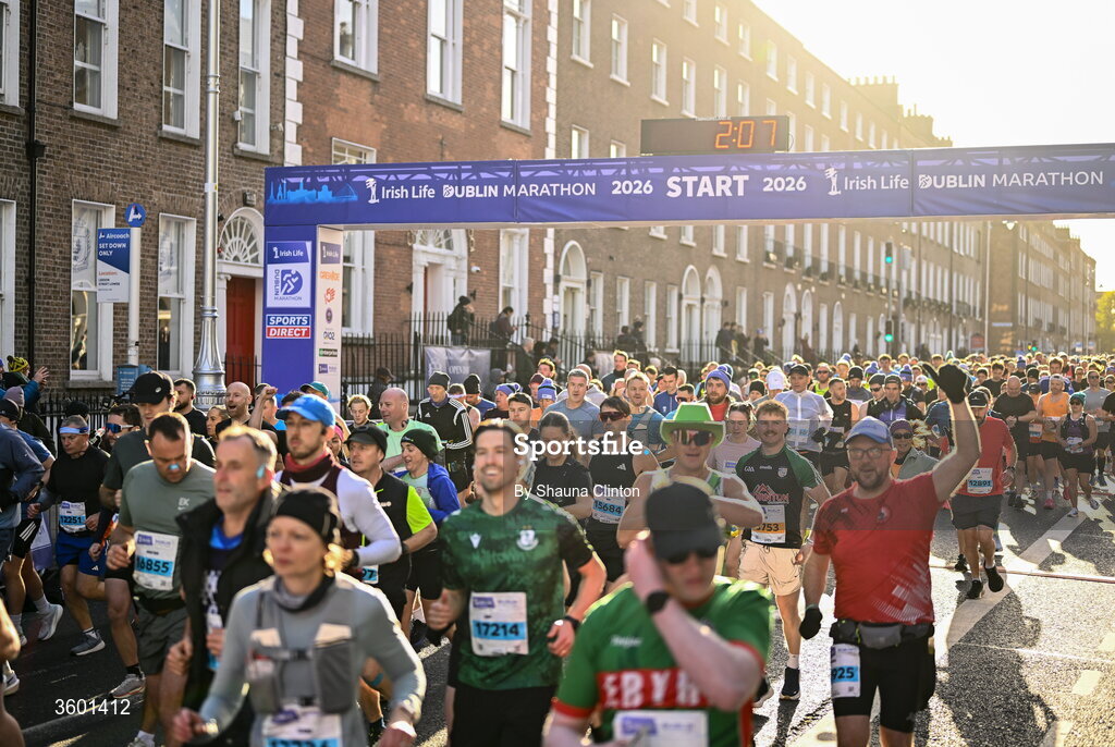 25 October 2026; Participants during the 2026 Irish Life Dublin Marathon, as thousands of runners took to the streets of Dublin for the 45th running of the event. Photo by Shauna Clinton/Sportsfile