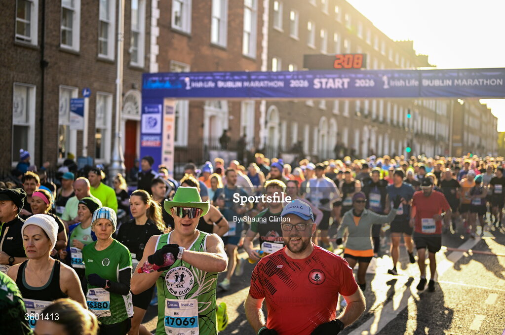 25 October 2026; Participants during the 2026 Irish Life Dublin Marathon, as thousands of runners took to the streets of Dublin for the 45th running of the event. Photo by Shauna Clinton/Sportsfile