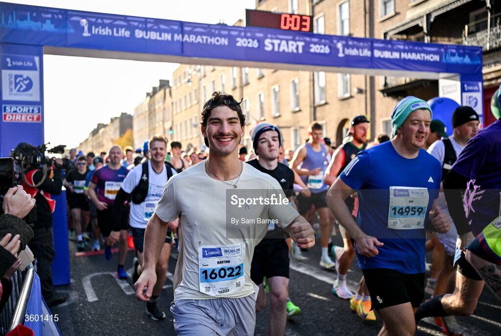 25 October 2026; Martino Mantovani during the 2026 Irish Life Dublin Marathon, as thousands of runners took to the streets of Dublin for the 45th running of the event. Photo by Sam Barnes/Sportsfile