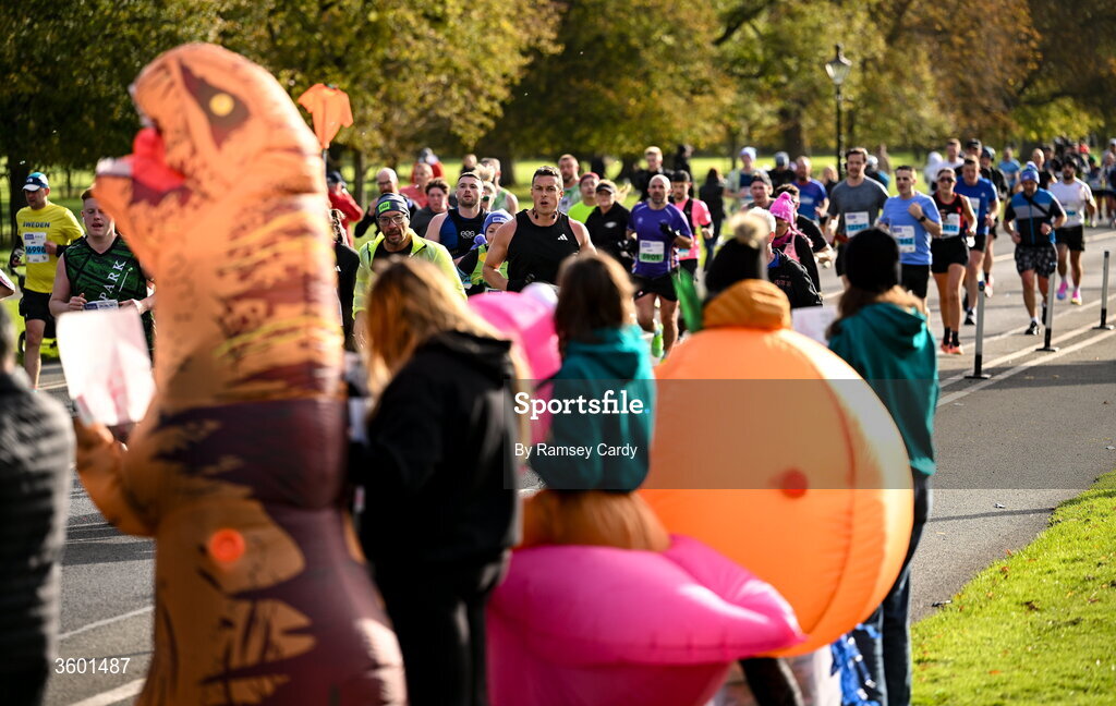 25 October 2026; Participants during the 2026 Irish Life Dublin Marathon, as thousands of runners took to the streets of Dublin for the 45th running of the event. Photo by Ramsey Cardy/Sportsfile