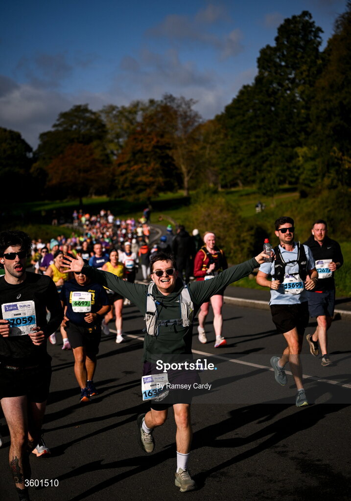 25 October 2026; Participants during the 2026 Irish Life Dublin Marathon, as thousands of runners took to the streets of Dublin for the 45th running of the event. Photo by Ramsey Cardy/Sportsfile
