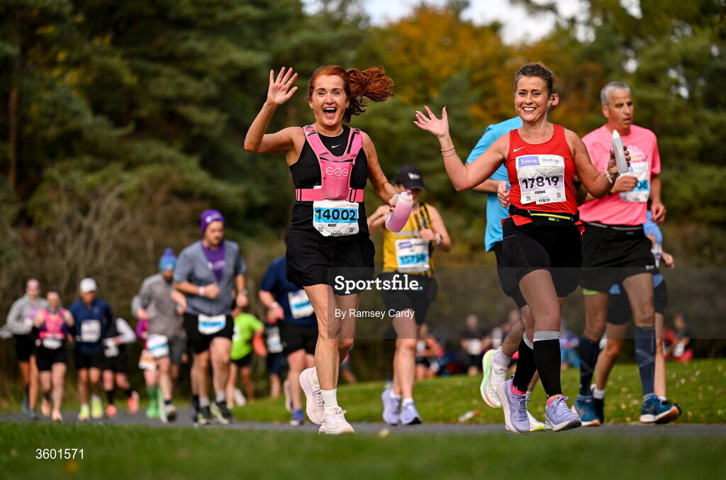 25 October 2026; Participants during the 2026 Irish Life Dublin Marathon, as thousands of runners took to the streets of Dublin for the 45th running of the event. Photo by Ramsey Cardy/Sportsfile