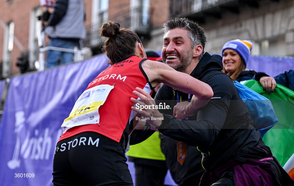 25 October 2026; Judith Storm of Ireland celebrates winning the Women's national championship during the 2026 Irish Life Dublin Marathon, as thousands of runners took to the streets of Dublin for the 45th running of the event. Photo by Sam Barnes/Sportsfile