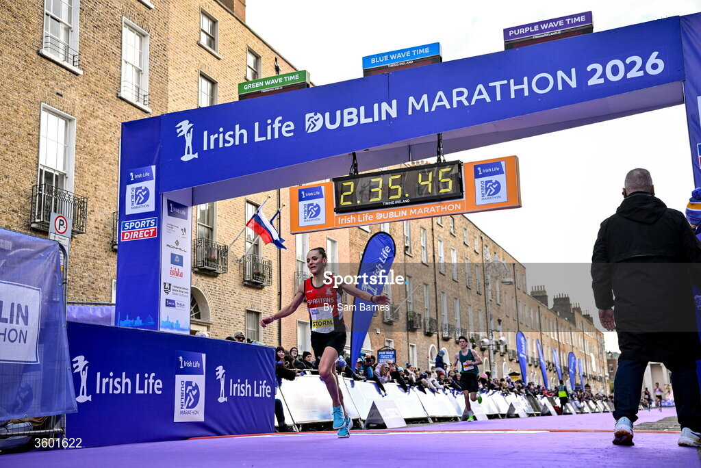 25 October 2026; Judith Storm of Ireland during the 2026 Irish Life Dublin Marathon, as thousands of runners took to the streets of Dublin for the 45th running of the event. Photo by Sam Barnes/Sportsfile