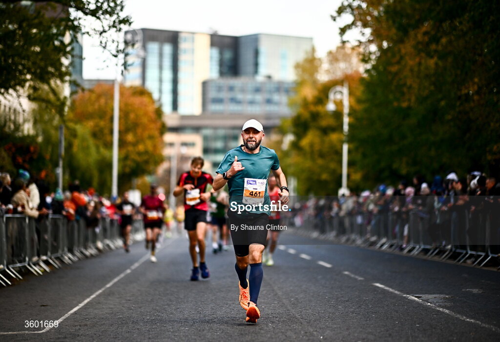25 October 2026; Shane Kenny during the 2026 Irish Life Dublin Marathon, as thousands of runners took to the streets of Dublin for the 45th running of the event. Photo by Shauna Clinton/Sportsfile