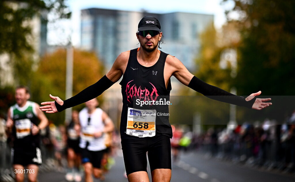 25 October 2026; Federico Taddei during the 2026 Irish Life Dublin Marathon, as thousands of runners took to the streets of Dublin for the 45th running of the event. Photo by Shauna Clinton/Sportsfile