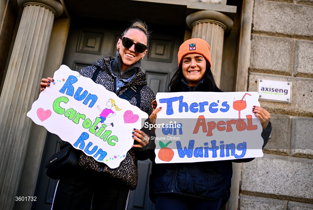 25 October 2026; Supporters during the 2026 Irish Life Dublin Marathon, as thousands of runners took to the streets of Dublin for the 45th running of the event. Photo by Shauna Clinton/Sportsfile