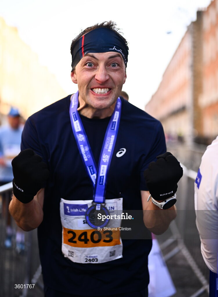 25 October 2026; Participants receive their finishers medals during the 2026 Irish Life Dublin Marathon, as thousands of runners took to the streets of Dublin for the 45th running of the event. Photo by Shauna Clinton/Sportsfile