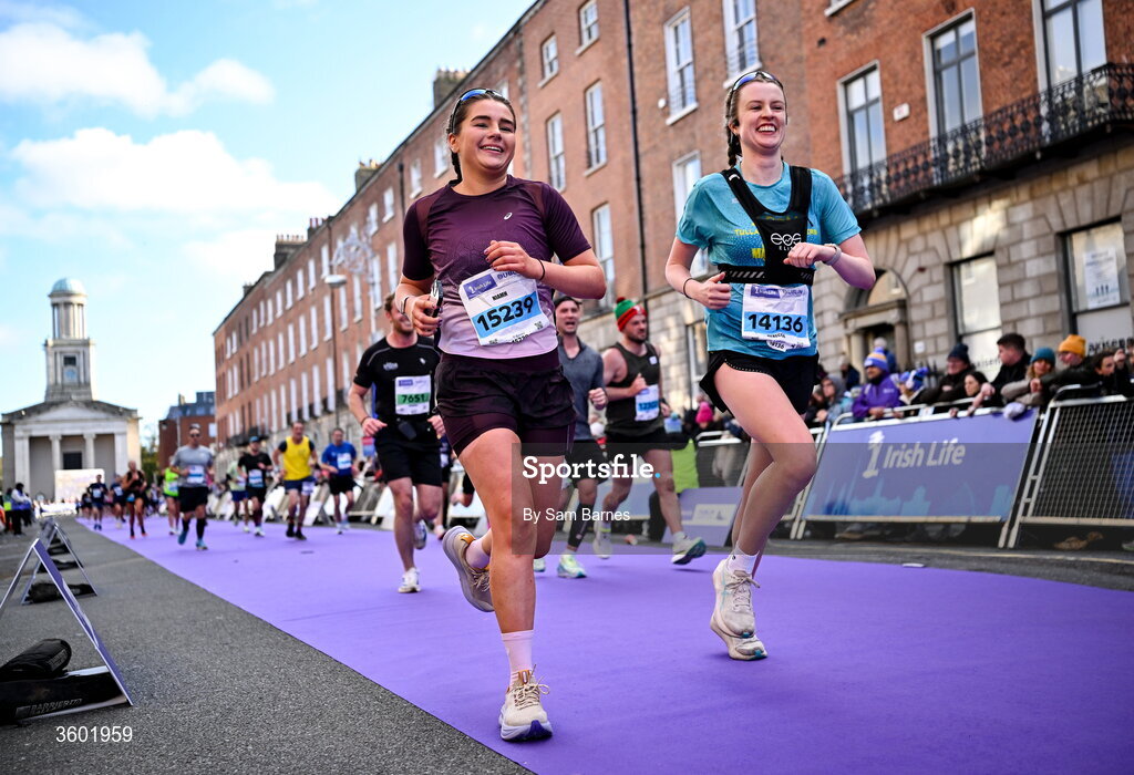 25 October 2026; Participants during the 2026 Irish Life Dublin Marathon, as thousands of runners took to the streets of Dublin for the 45th running of the event. Photo by Sam Barnes/Sportsfile