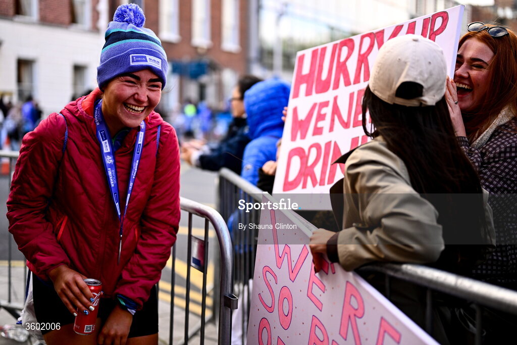 25 October 2026; Bobby Joe Campbell with family after the 2026 Irish Life Dublin Marathon, as thousands of runners took to the streets of Dublin for the 45th running of the event. Photo by Shauna Clinton/Sportsfile