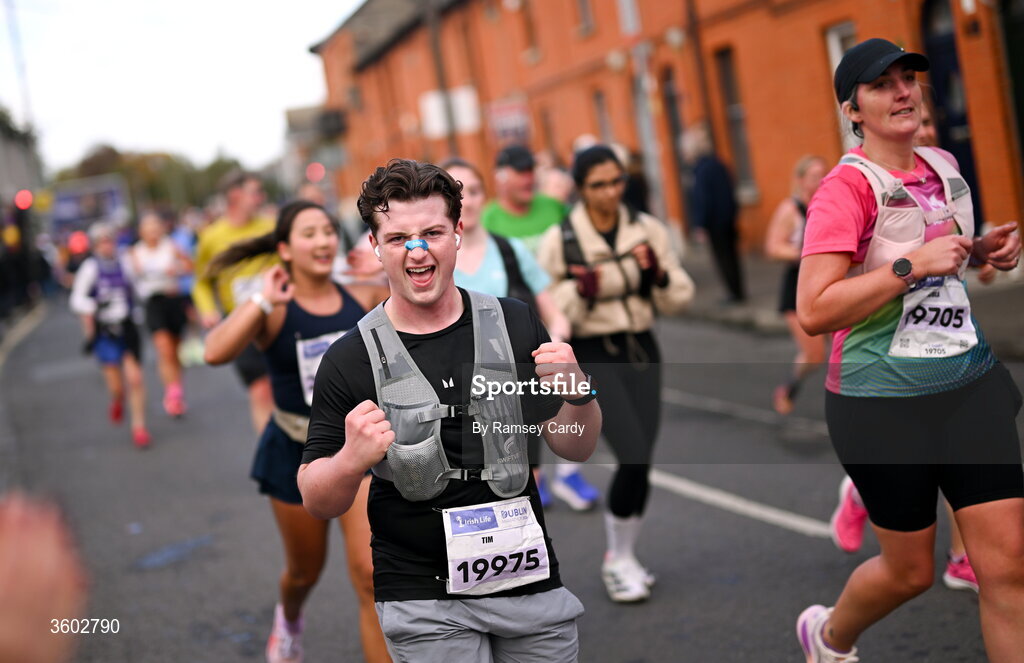 25 October 2026; Tim Harney during the 2026 Irish Life Dublin Marathon, as thousands of runners took to the streets of Dublin for the 45th running of the event. Photo by Ramsey Cardy/Sportsfile *** NO REPRODUCTION FEE ***