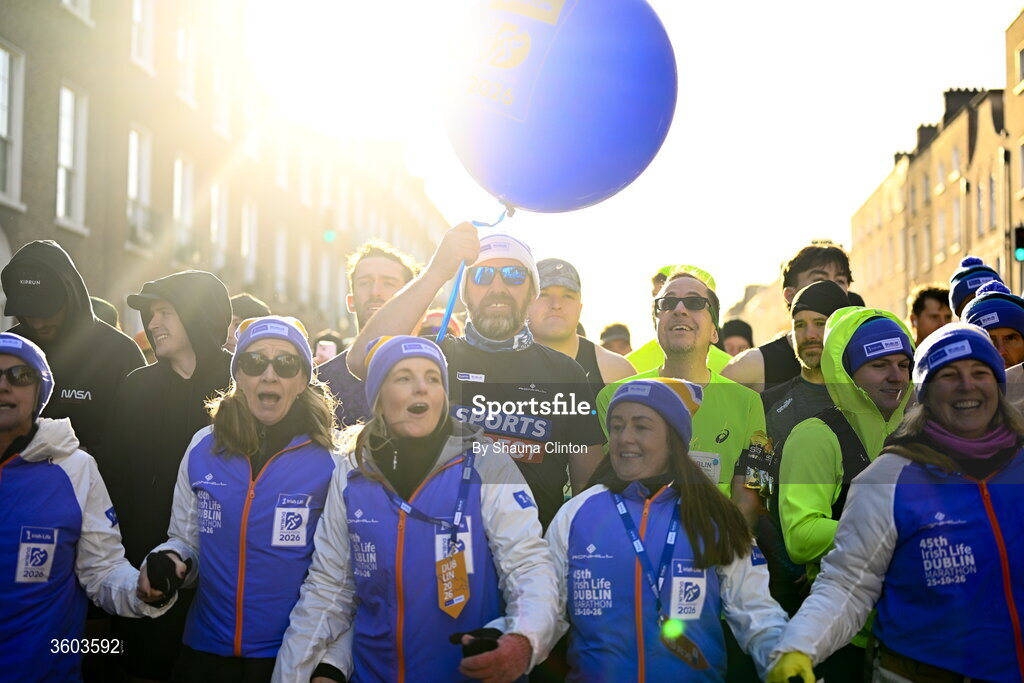 25 October 2026; Sports Direct pacers and volunteers before the 2026 Irish Life Dublin Marathon. Photo by Shauna Clinton/Sportsfile